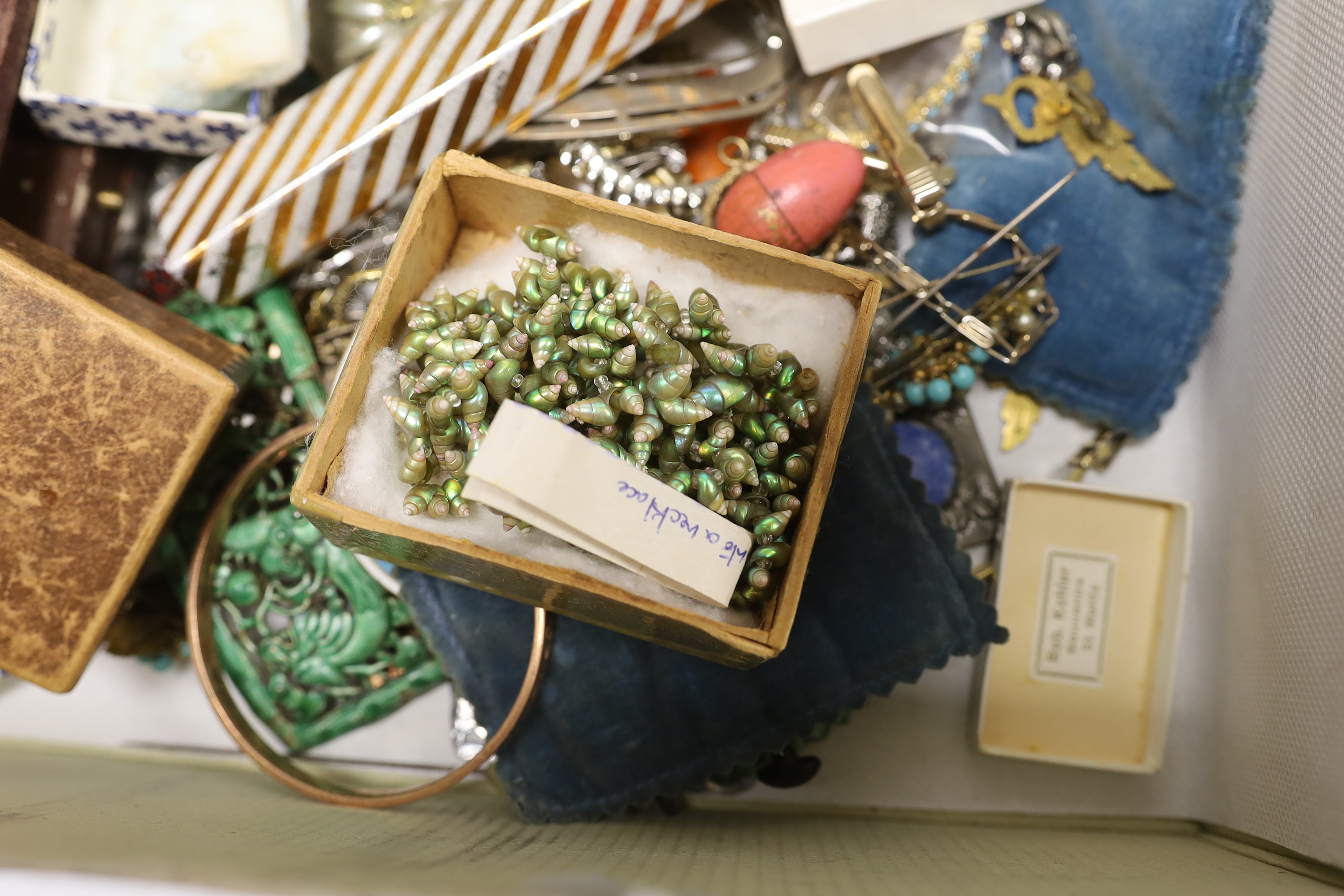 A quantity of assorted mainly costume jewellery and a wooden box.